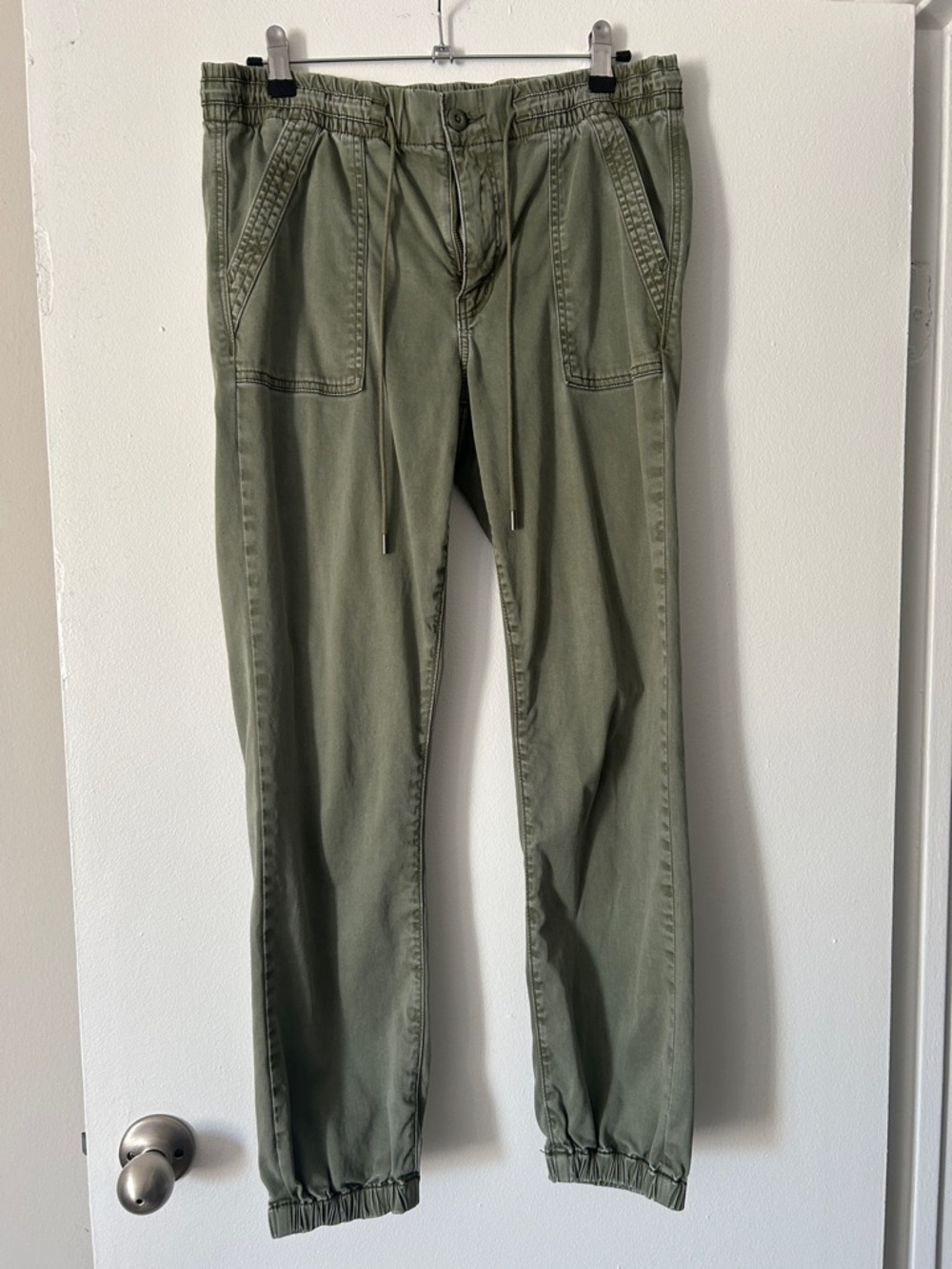 American Eagle joggers
